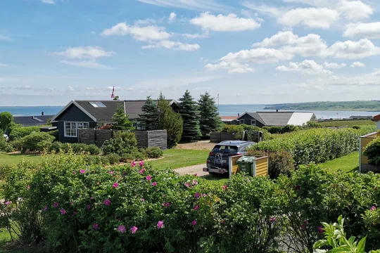 Zu Fuß an den Fjordstrand Limfjord Ferienhaus für Familien