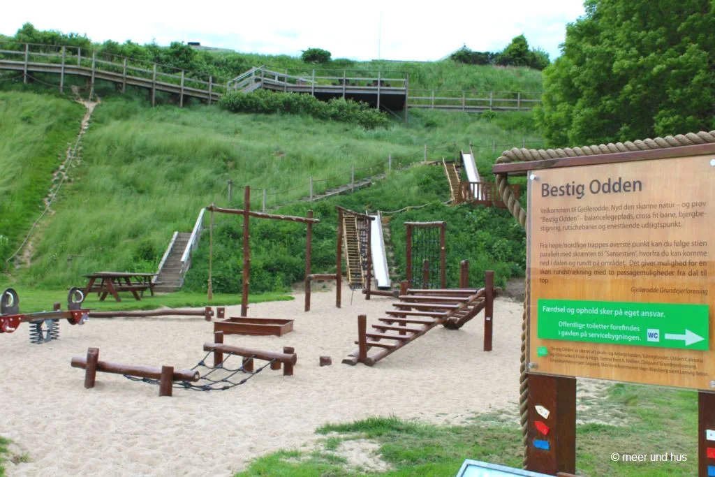 Gjellerodde Spielplatz direkt am Limfjord