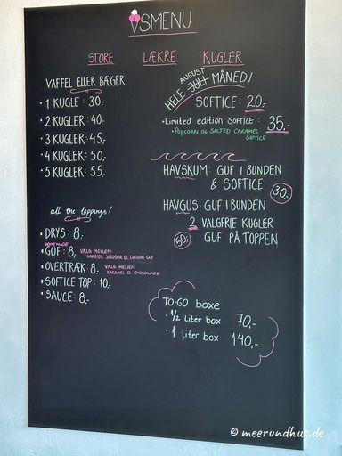 Karte mit Eis und Kaffeespezialitäten bei Brokmans in Dänemark